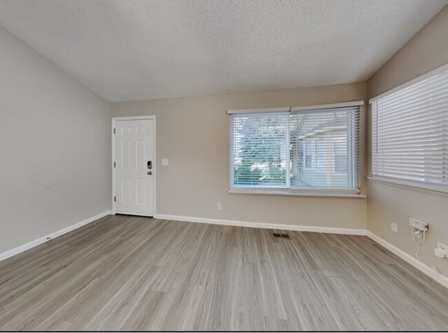 Building Photo - 4107 S Lewiston Cir