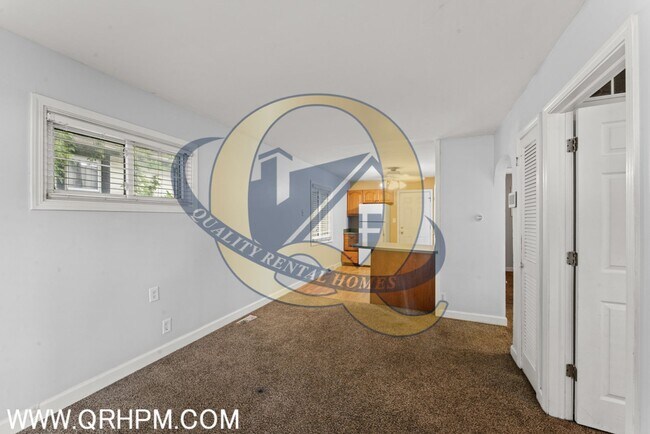 Foto del edificio - Available Now!!
