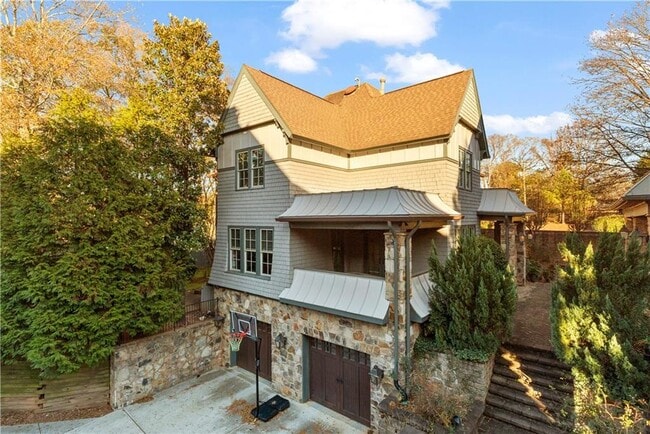 Foto del edificio - 2125 Cooper Lake Dr SE