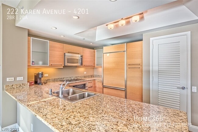 Building Photo - Large twobedroom highrise
