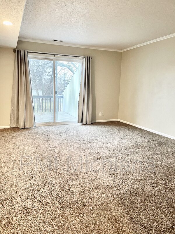 Foto del edificio - 18120 N Stoneridge Dr