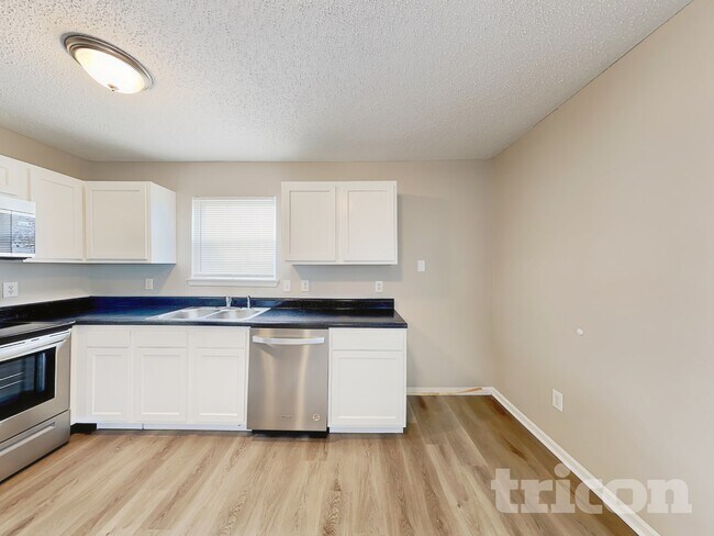 Building Photo - 1602 Cold Spring Dr