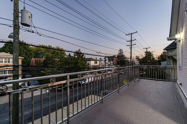 Building Photo - 561 AVENUE E