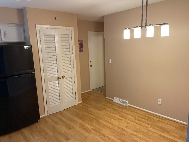 Building Photo - 12730 Cardinal Crest Dr