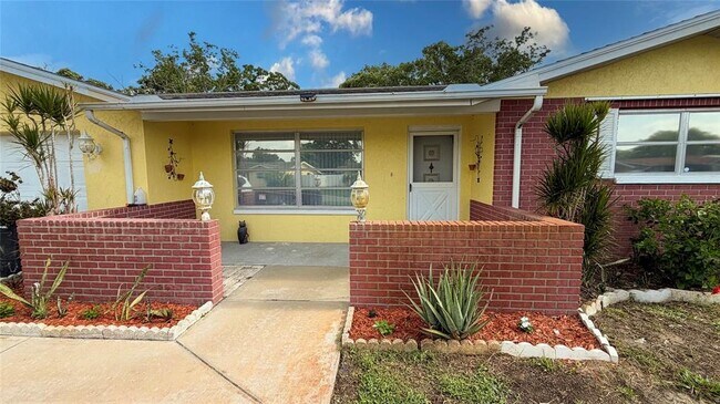 Building Photo - 7621 Rosewood Dr