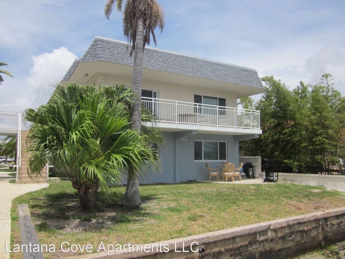 Primary Photo - 1100 S Lake Dr