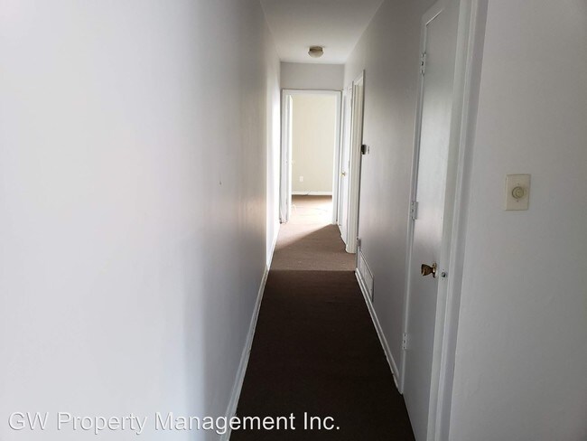 Foto del edificio - 8258 Rodney St