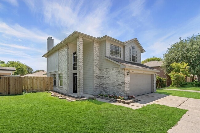 Building Photo - 8519 Cold Lake Dr