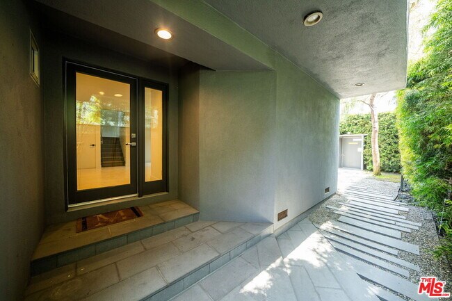 Foto del edificio - 929 Dickson St