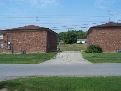 Building Photo - Saddlebrook Ln Apartments