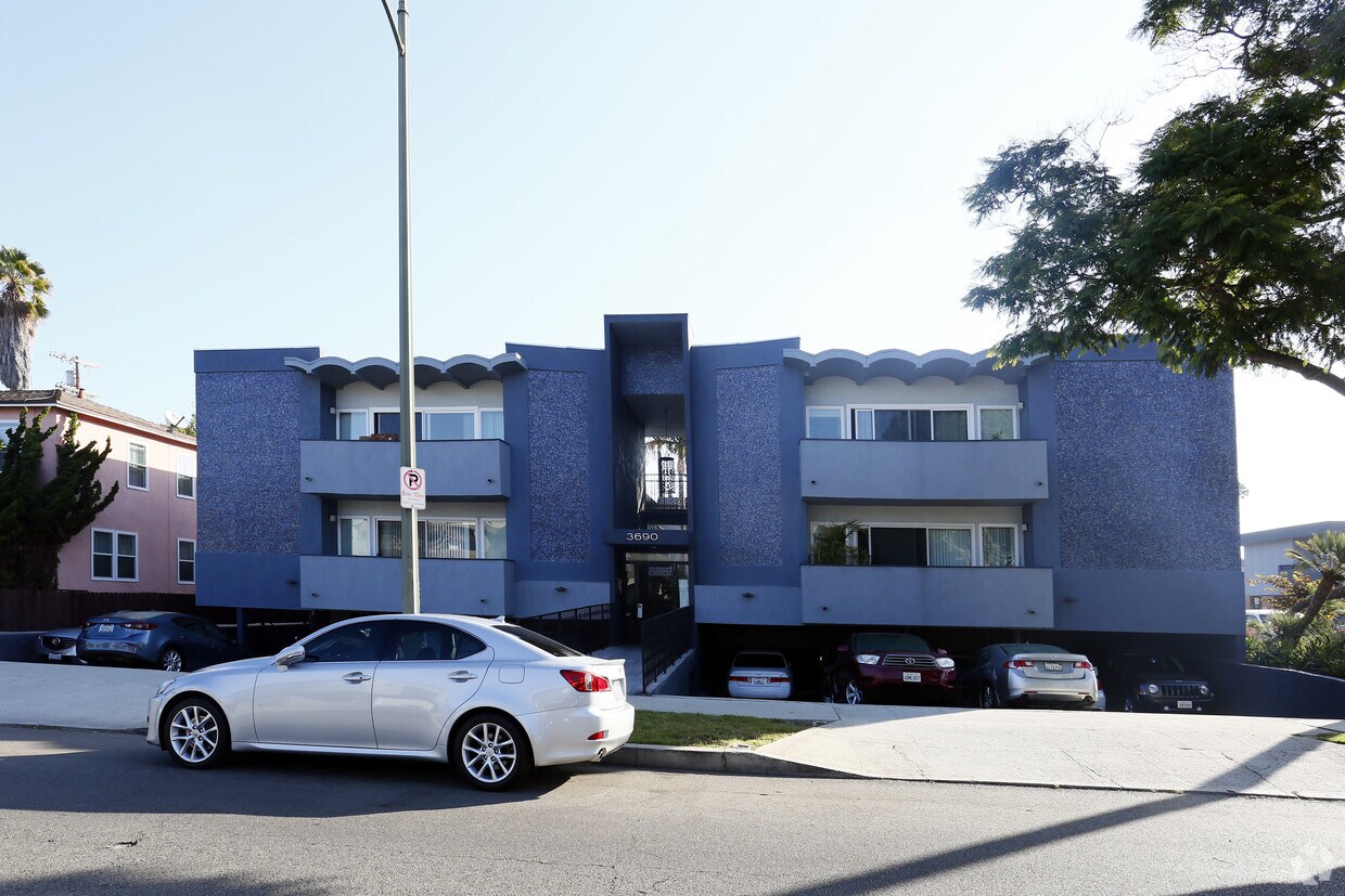 Building Photo - 3690 Jasmine Ave