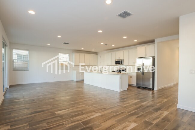 Building Photo - Hestia