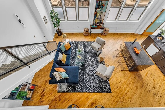 Foto del edificio - 2843 E Grand Blvd