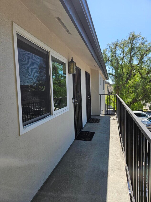 Foto principal - 1107 Carlsbad Pl