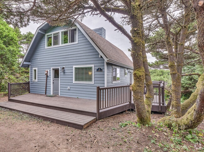 Building Photo - 1115 SW Whitecap Dr