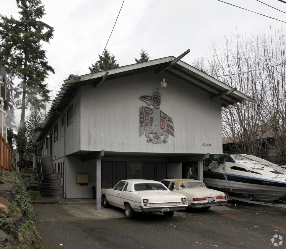Primary Photo - 3018 N.E. 137th St