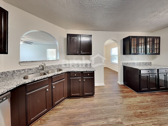 Building Photo - 2857 Golden Club Bend