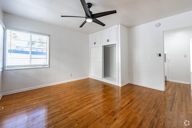 1BR, 1BA - 800SF - Bedroom - Glendale Lofts - SF Glendale Lofts LLC
