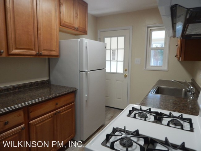 Building Photo - 2 br, 1.5 bath House - 20 HUDSON STREET.