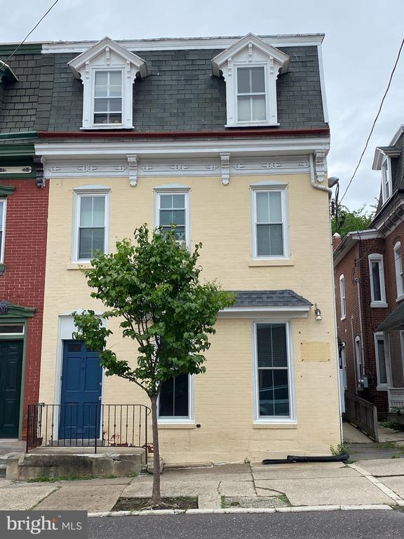 Building Photo - 209 Gay St