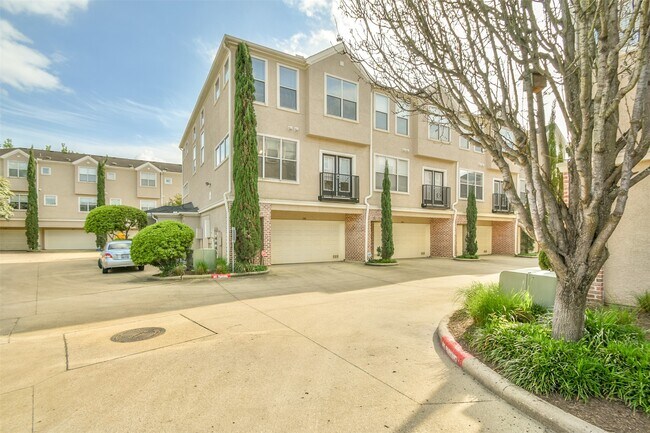 Building Photo - 12707 Boheme Dr