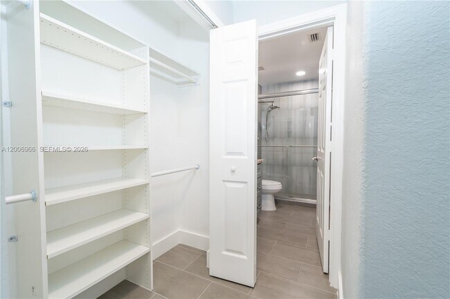 Foto del edificio - 3515 Shoma Dr