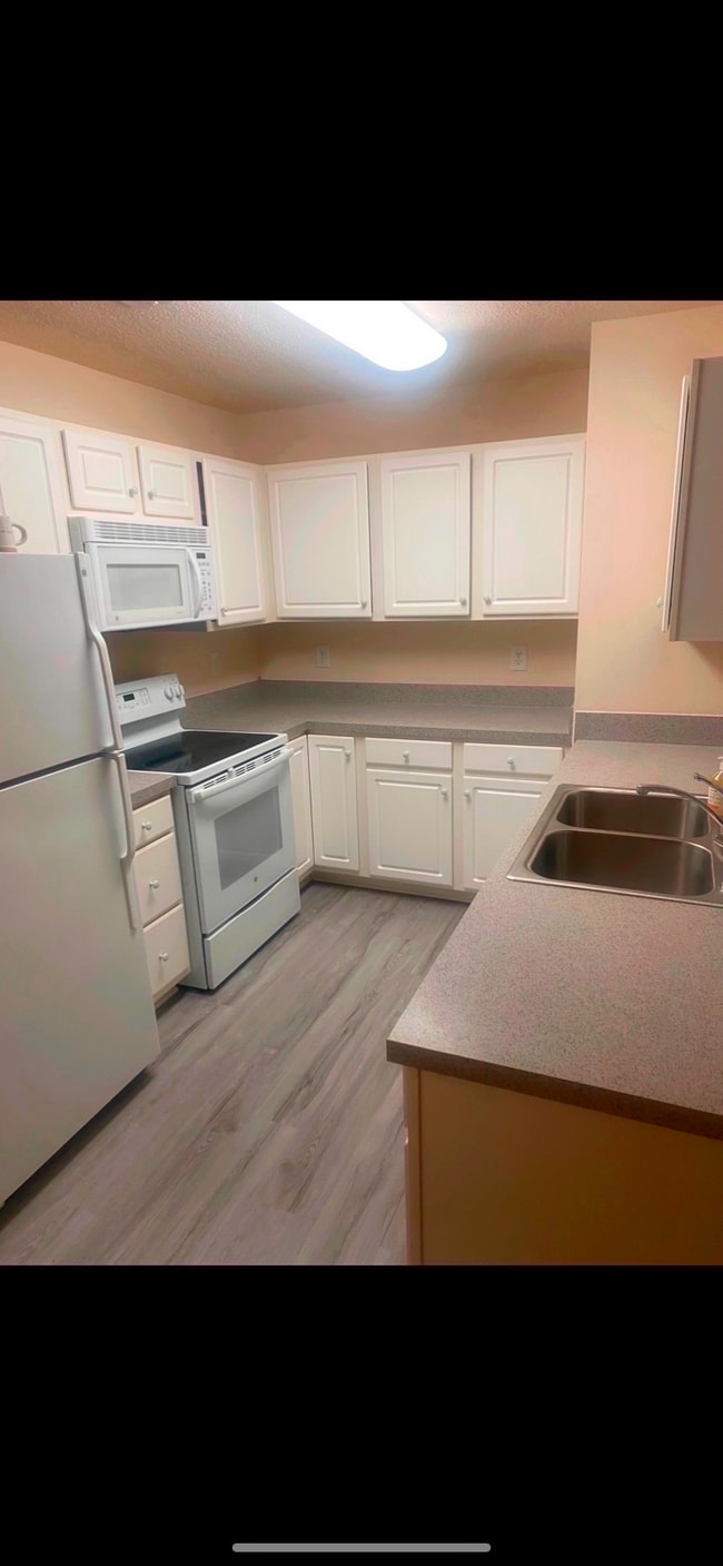 Building Photo - 4345 Cedarcroft Ct