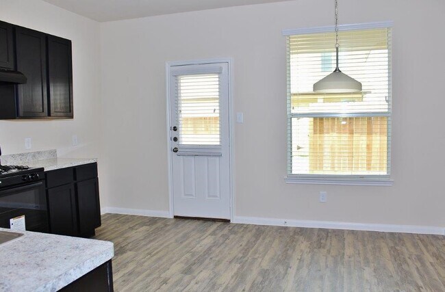 Foto del edificio - 12311 Ghita Lane