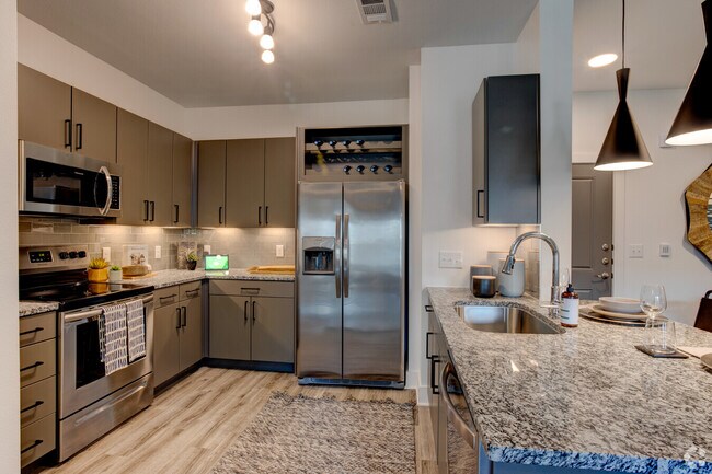 Building Photo - Available Now – Beautiful Apartment for Rent