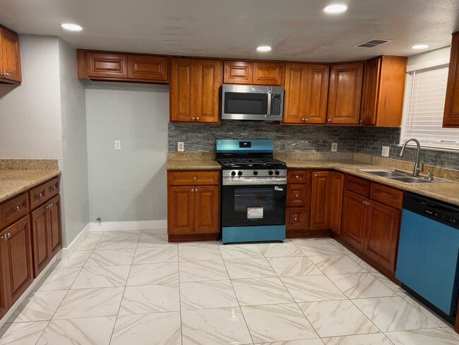 Foto del edificio - Nice home for rent in Hanford