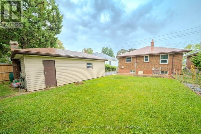 Building Photo - 179 Harmony Rd N