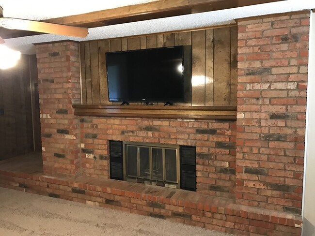 Foto del edificio - Available for Move-In February 1st! Comple...