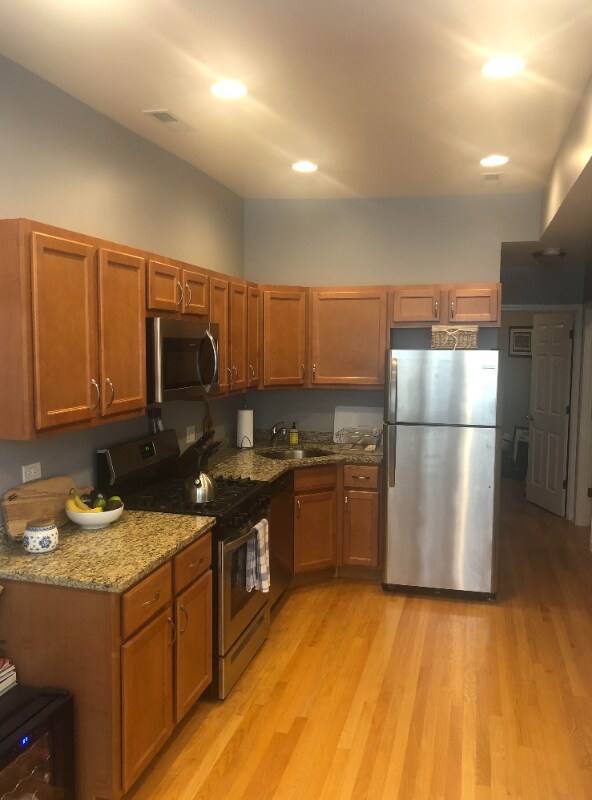 Foto del edificio - 3633 N Elston Ave