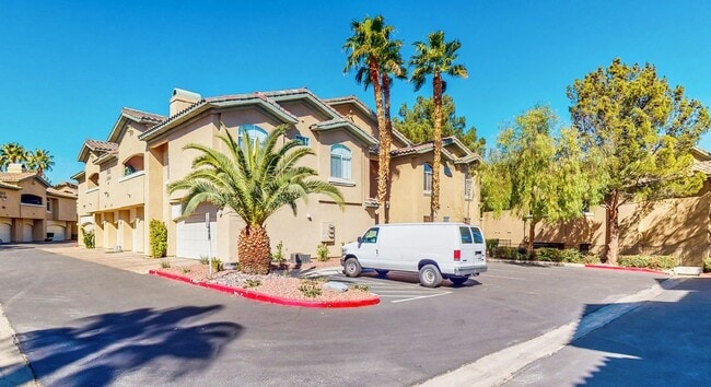 Building Photo - HOLIDAY SPECIAL! SIGN YOUR LEASE BY 12.31.25 AND RECEIVE THE FIRST 2 WEEKS RENT FREE!! Experience...