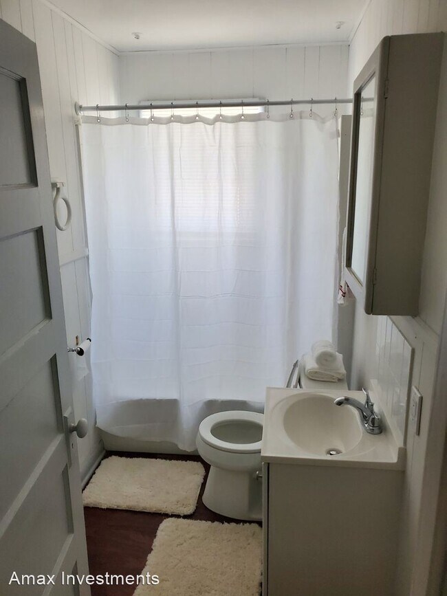 Building Photo - 1311 W Ash St