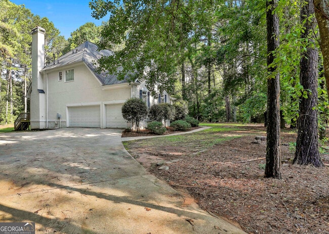 Building Photo - 1202 Loxley Cir