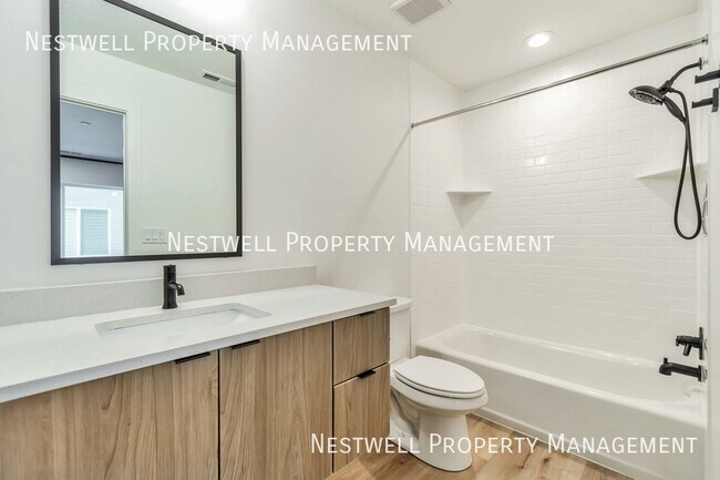 Building Photo - $500 OFF 1ST MONTH'S RENT-Beautiful 3-Stor...