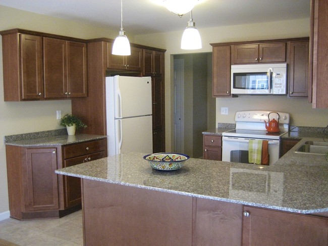 Lots of cabinets, deep drawers & pantry - Greenwood Townhomes