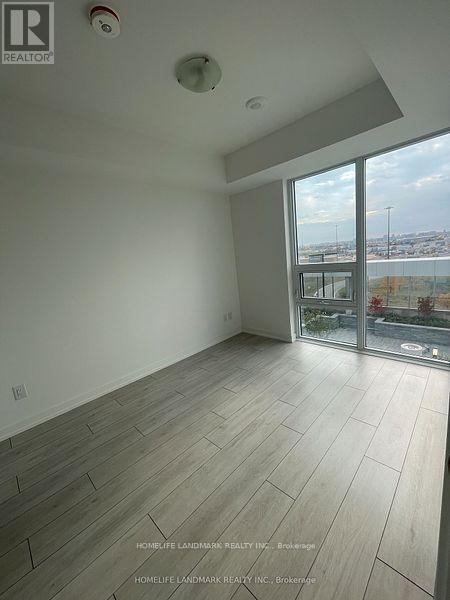 Photo du bâtiment - 2031 Kennedy Rd