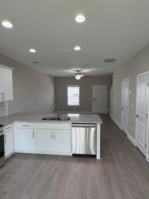 Building Photo - "Discover Modern Comfort: Spacious 2-Bed, ...