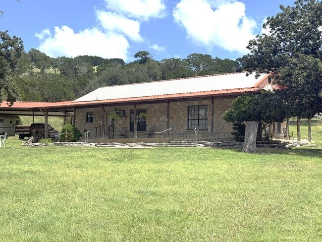 Building Photo - 1904 Bear Creek Rd
