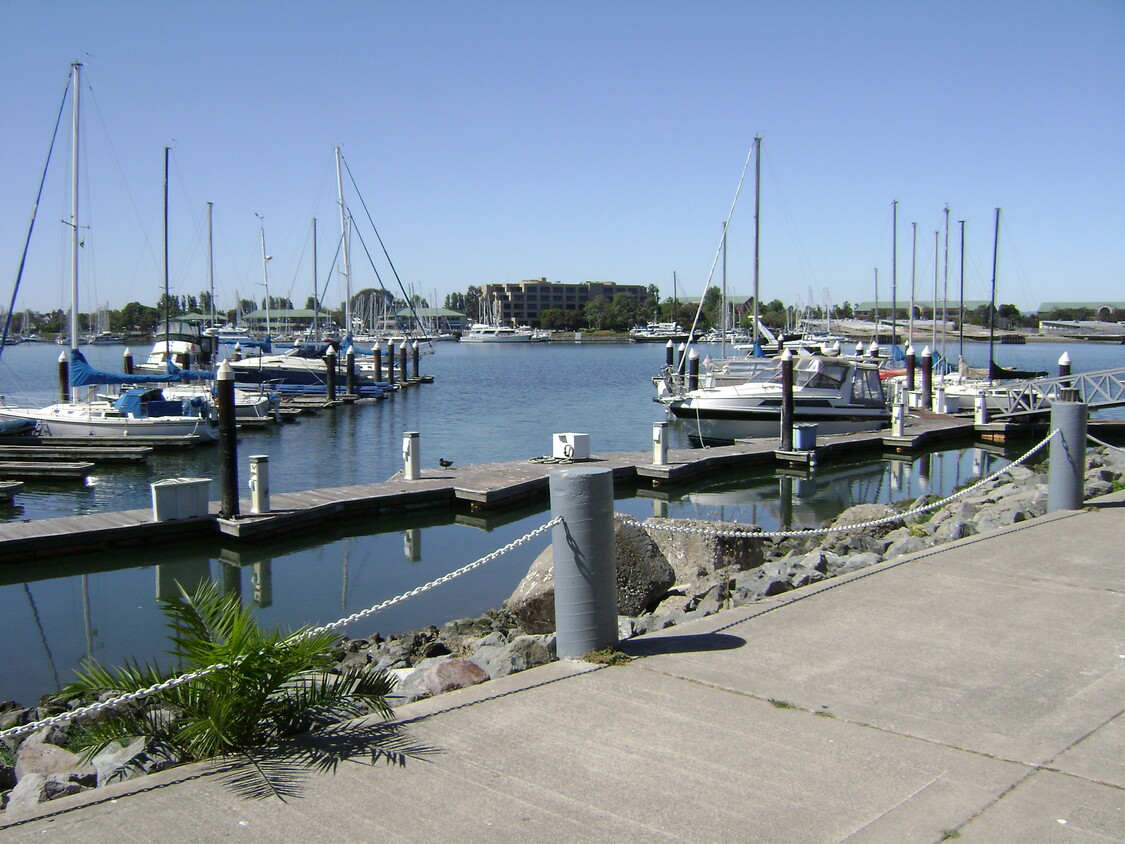 Primary Photo - 5 Embarcadero W
