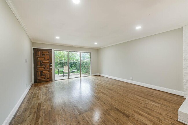 Foto del edificio - 6320 Crab Orchard Rd