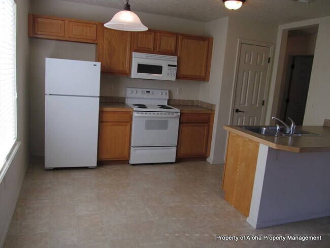 Foto del edificio - 1049 W Pine Ave