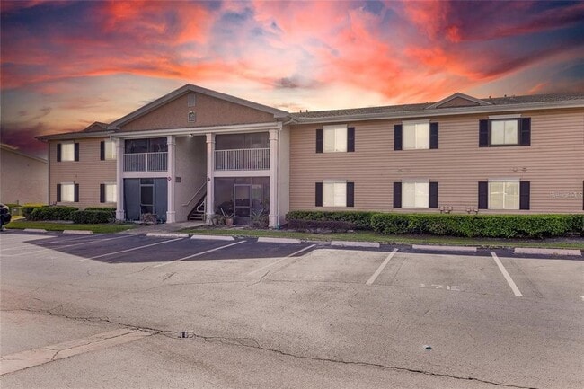 Building Photo - 145 N Pearl Lake Causeway