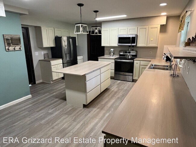 Building Photo - 5 br, 3.5 bath House - 857 Quail Run