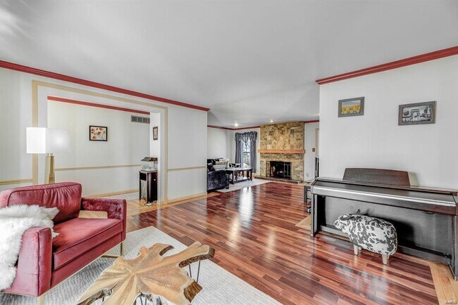 Building Photo - 131 Portico Dr
