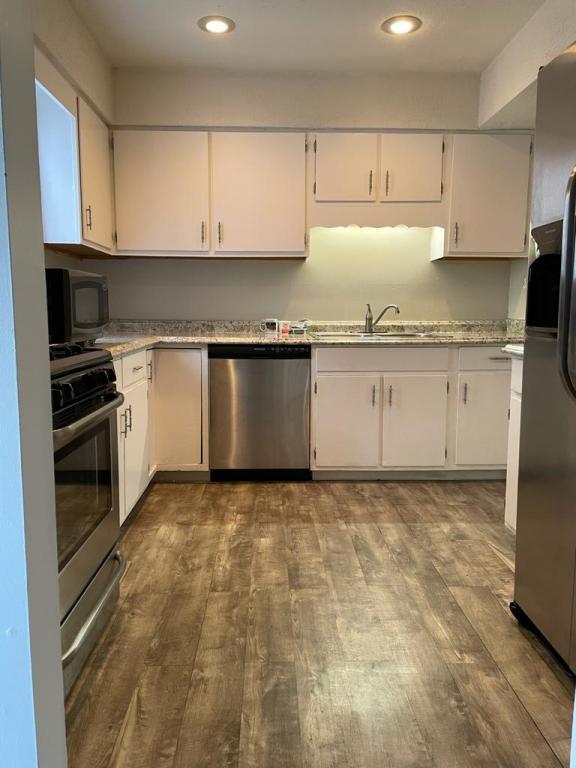Building Photo - 3707 Ellerdale Dr