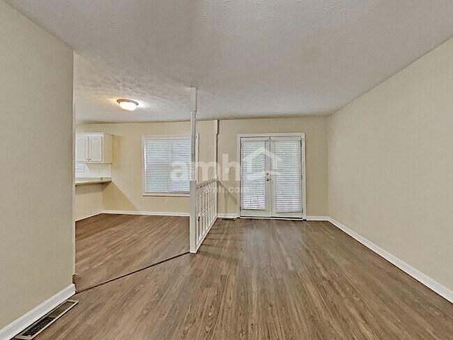 Foto del edificio - 445 Allens Landing Court