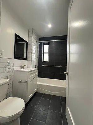 Foto del edificio - 1 bedroom in BRONX NY 10462